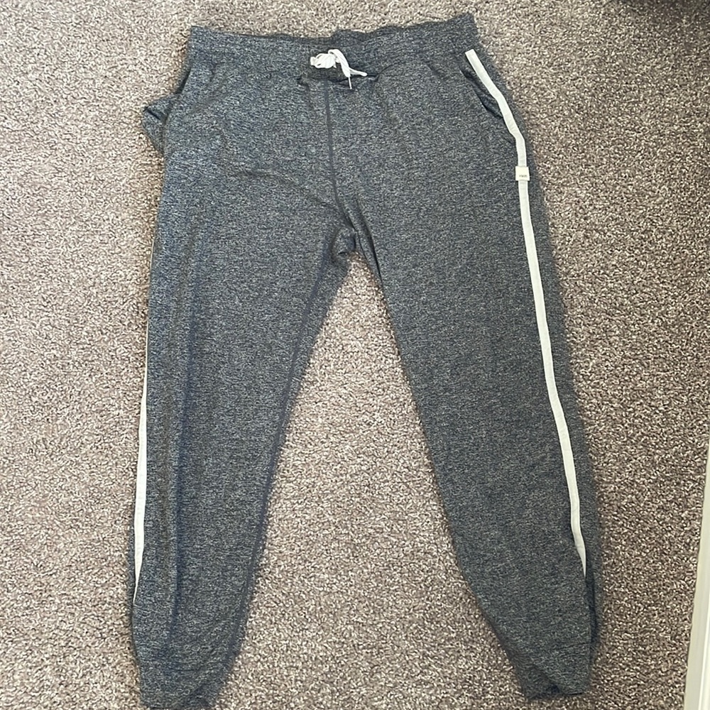 Vuori x-large gray jogger sweatpants